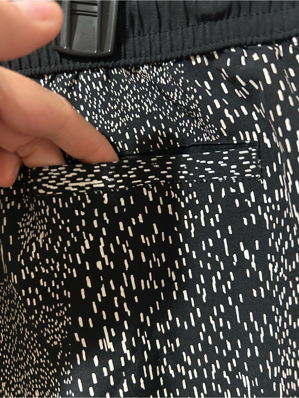 Fabletics Carrie Short - Picture 7 of 7